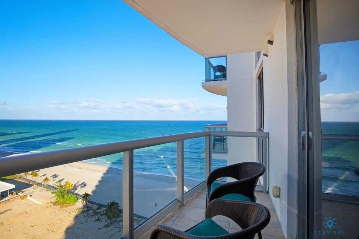 Beachfront Resort Pool Ocean View Balcony マイアミビーチ エクステリア 写真