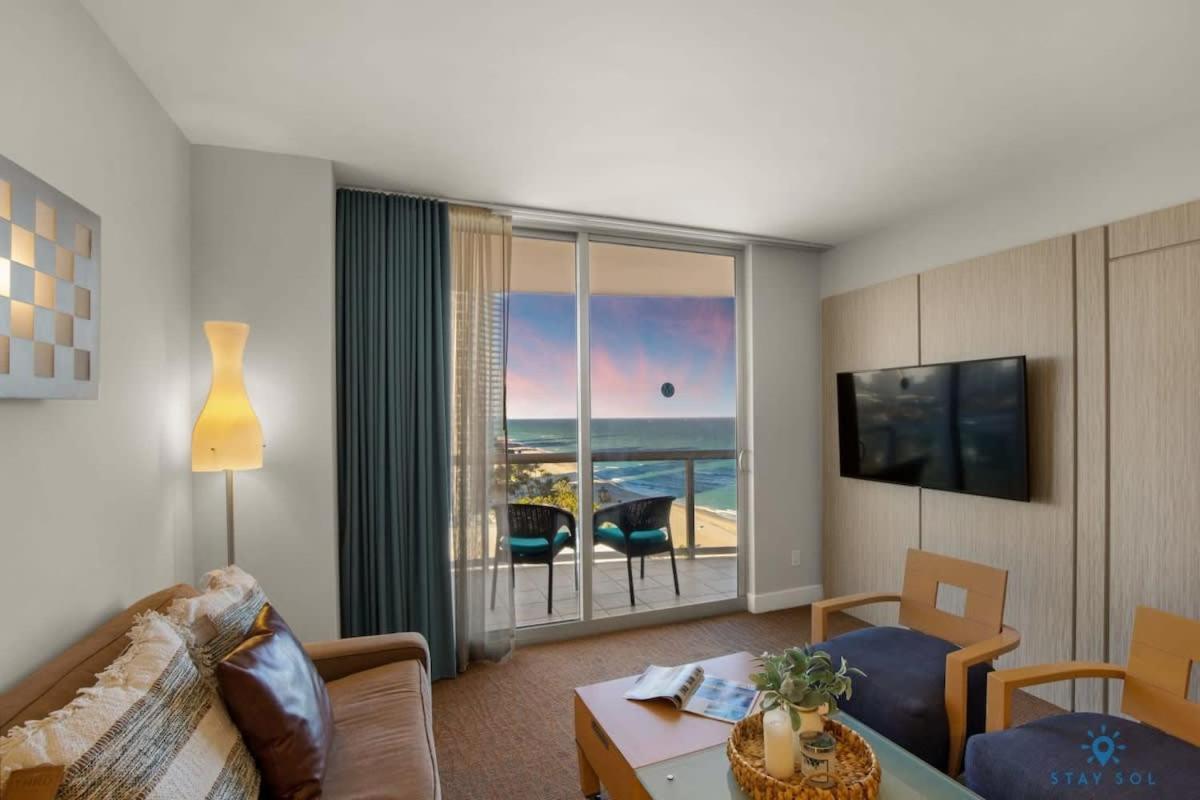 Beachfront Resort Pool Ocean View Balcony マイアミビーチ エクステリア 写真