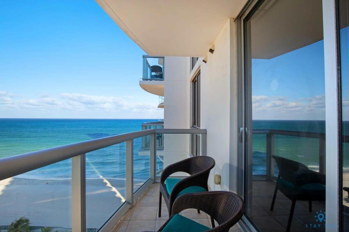 Beachfront Resort Pool Ocean View Balcony マイアミビーチ エクステリア 写真
